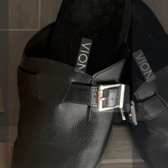 Vionic Mallory Clog Black Embossed Slip-on Mule Women’s Size 6 - Picture 3 of 17